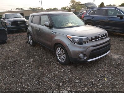 KNDJP3A53J7****** 2018 Kia Soul