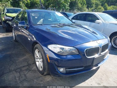 WBAXH5C58DD****** Salvamento y Destrozados 2013 BMW 528i en Greensboro