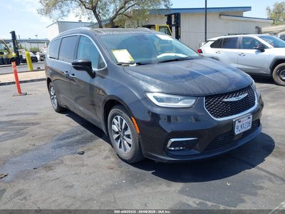2C4RC1L71MR****** 2021 Chrysler Pacifica Hybrid