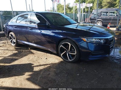 1HGCV1F10JA****** 2018 Honda Accord