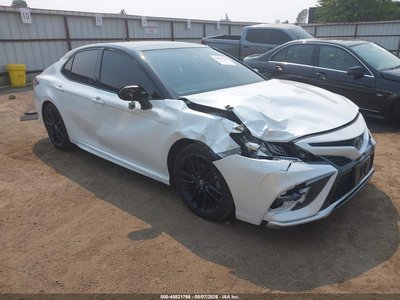 4T1K61BK1MU****** 2021 Toyota Camry