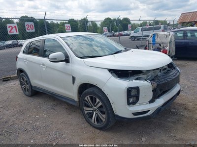JA4ARUAU1MU****** 2021 Mitsubishi Outlander