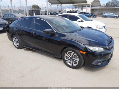 2HGFC2F67JH****** 2018 Honda Civic