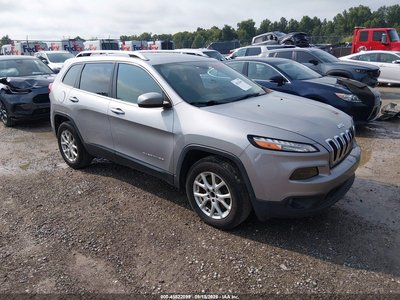 1C4PJMCS6HW****** 2017 Jeep Cherokee