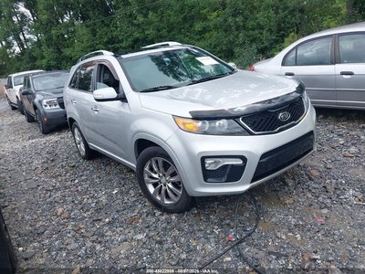 5XYKW4A26DG****** 2013 Kia Sorento