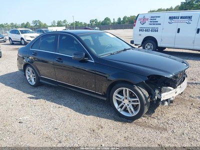 WDDGF4HB3EG****** 2014 Mercedes-Benz C 250