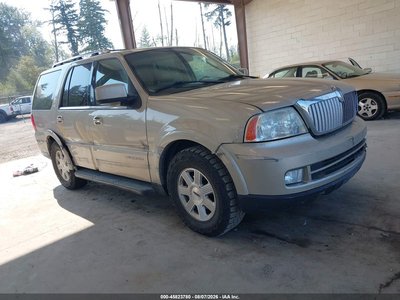 5LMFU28545L****** 2005 Lincoln Navigator