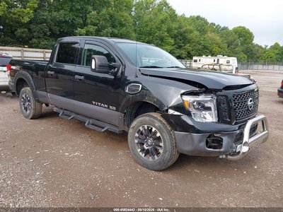1N6AA1F47HN****** 2017 Nissan Titan