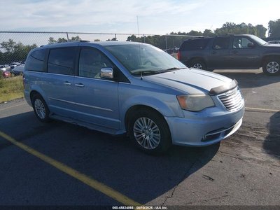 2013 Chrysler Town & Country