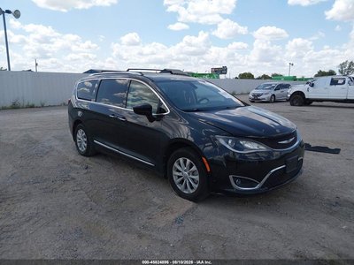 2C4RC1BG3KR****** 2019 Chrysler Pacifica