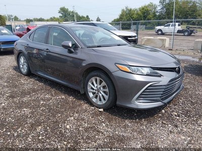 4T1C11AK2MU****** 2021 Toyota Camry