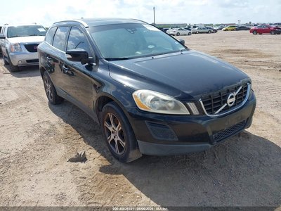 YV4902DZXB2****** 2011 Volvo XC60