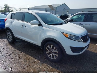 KNDPBCACXG7****** 2016 Kia Sportage