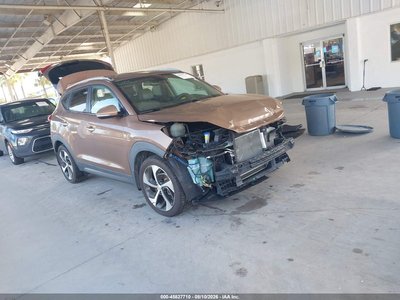 KM8J33A22GU****** 2016 Hyundai Tucson
