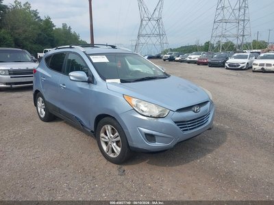 KM8JUCAC3CU****** 2012 Hyundai Tucson