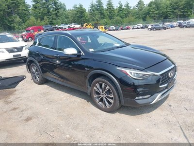 SJKCH5CR6HA****** 2017 Infiniti QX30