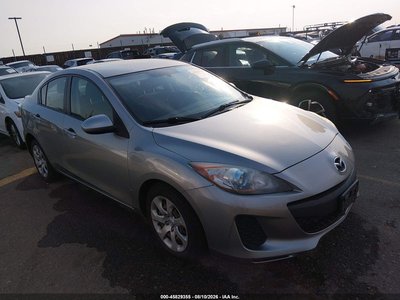 JM1BL1U75D1****** 2013 Mazda 3