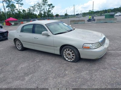1LNHM81W56Y****** 2006 Lincoln Town Car