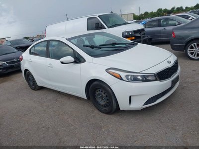3KPFK4A71JE****** 2018 Kia Forte