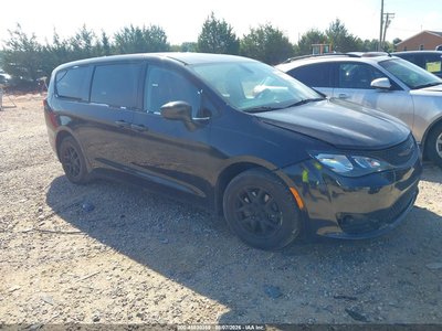 2C4RC1DG7HR****** 2017 Chrysler Pacifica