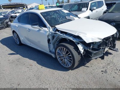 2022 Lexus IS