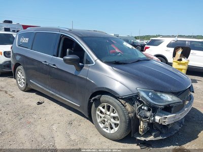 2C4RC1BG9LR****** 2020 Chrysler Pacifica
