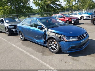 3VWDB7AJXHM****** 2017 Volkswagen Jetta