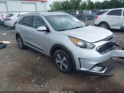 KNDCC3LC8H5****** 2017 Kia Niro