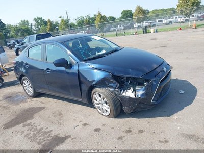 3MYDLBYV9HY****** 2017 Toyota Yaris