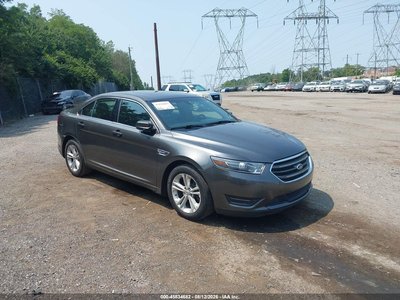 2016 Ford Taurus