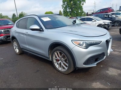 ZASFAKNN5J7****** 2018 Alfa Romeo Stelvio