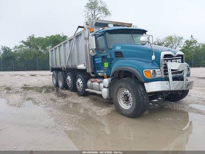 1M2AG10C35M****** 2005 Mack 700