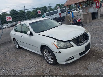 2010 Infiniti M35