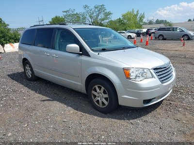 2010 Chrysler Town & Country