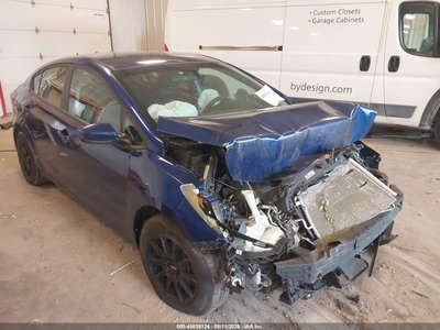 3KPFK4A71HE****** 2017 Kia Forte