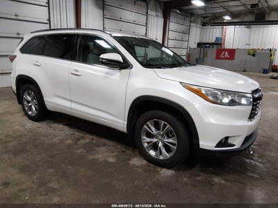 5TDJKRFH3FS****** 2015 Toyota Highlander