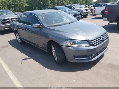 1VWBT7A31FC****** 2015 Volkswagen Passat
