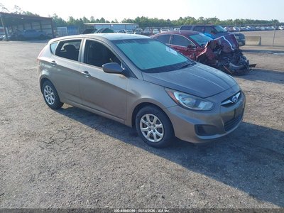 KMHCT5AE5CU****** 2012 Hyundai Accent