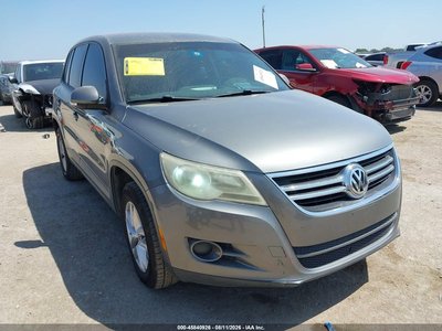 WVGAV7AXXBW****** 2011 Volkswagen Tiguan