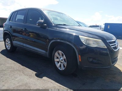 WVGAV7AXXAW****** 2010 Volkswagen Tiguan