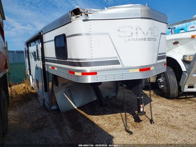 7J2GB2G25K1****** 2019 SMC Trailers Livestock Trailer W/