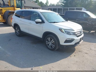 5FNYF6H30HB****** 2017 Honda Pilot