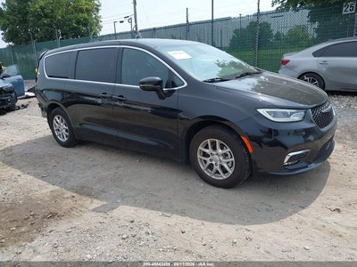 2025 Chrysler Pacifica
