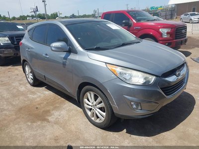 KM8JUCAC0BU****** 2011 Hyundai Tucson