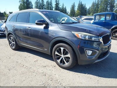 5XYPHDA11GG****** 2016 Kia Sorento