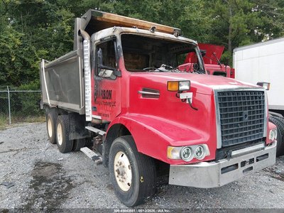 2004 Volvo VHD
