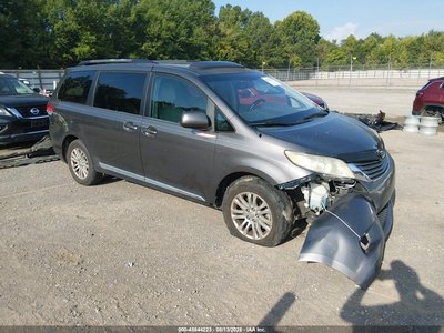5TDYK3DC1CS****** 2012 Toyota Sienna