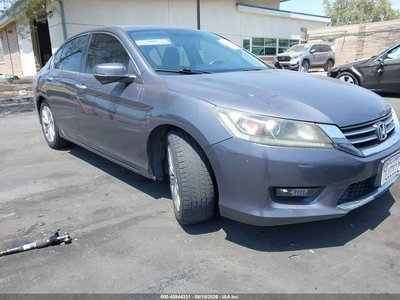 1HGCR2F71FA****** 2015 Honda Accord
