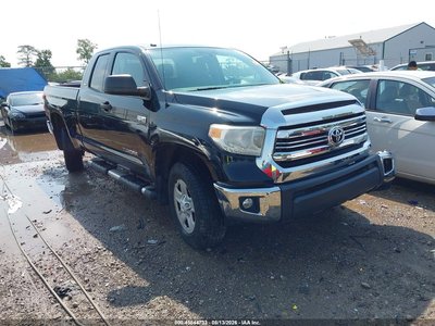 5TFUW5F15GX****** 2016 Toyota Tundra