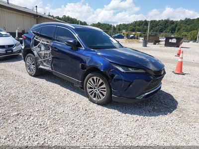 JTEAAAAH0MJ****** 2021 Toyota Venza